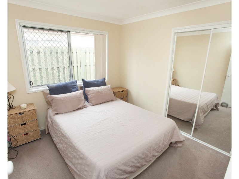 162 Greenacre Drive, Arundel QLD 4214