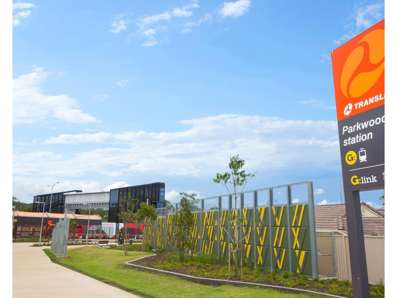 162 Greenacre Drive, Arundel QLD 4214