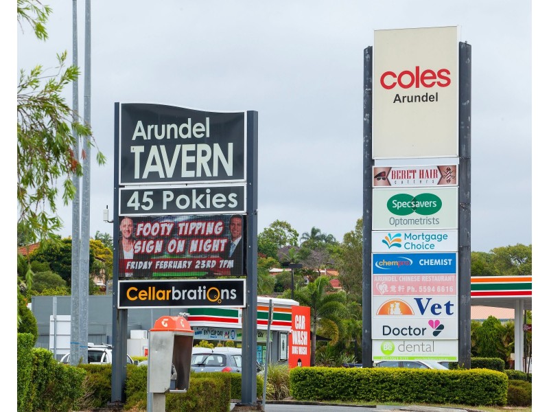 162 Greenacre Drive, Arundel QLD 4214