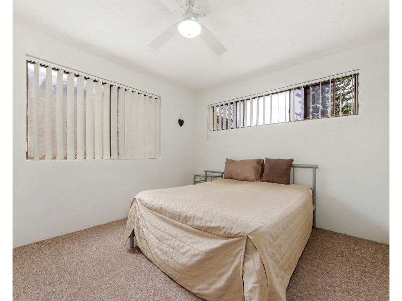 2/7 Lather Street, Southport QLD 4215