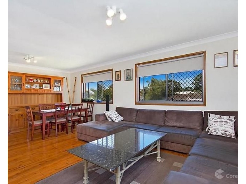 74 Woomera Crescent, Southport QLD 4215