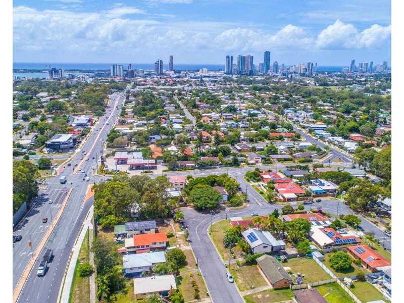 74 Woomera Crescent, Southport QLD 4215