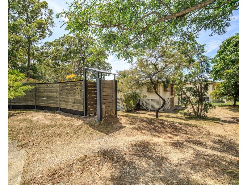 70 Woomera Crescent, Southport QLD 4215