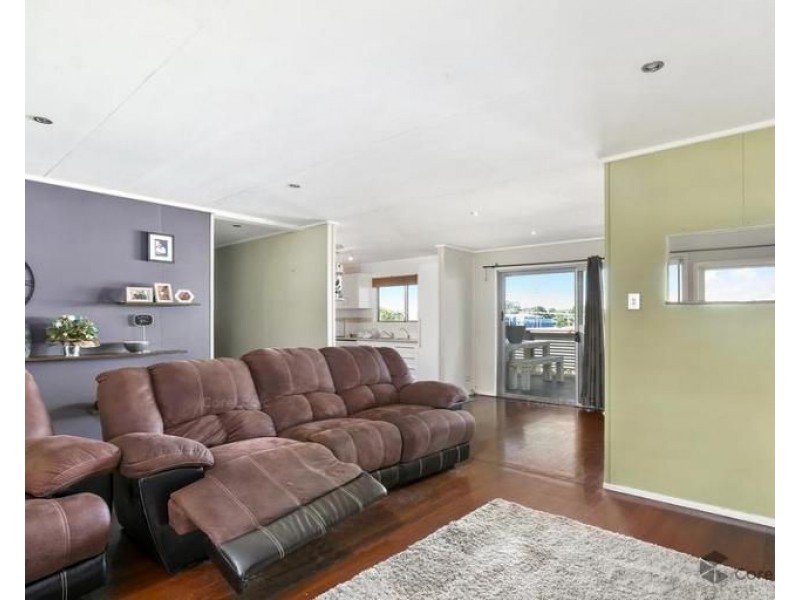 70 Woomera Crescent, Southport QLD 4215