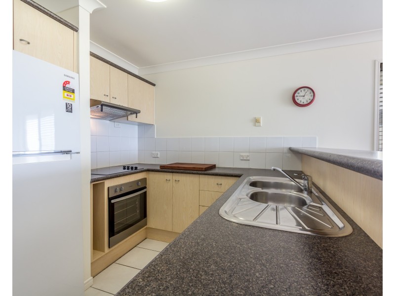 9/550 Marine Parade, Biggera Waters QLD 4216