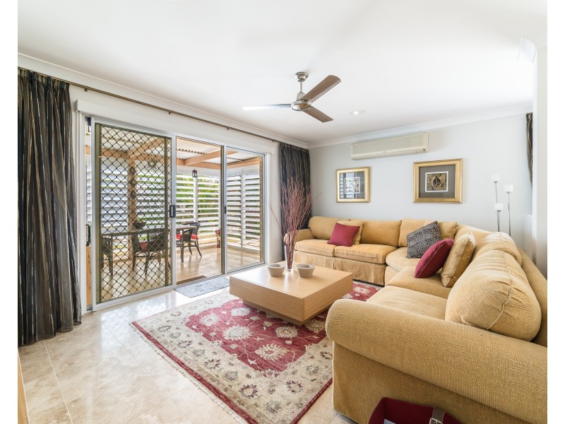 1/16 Catherine Court, Labrador QLD 4215