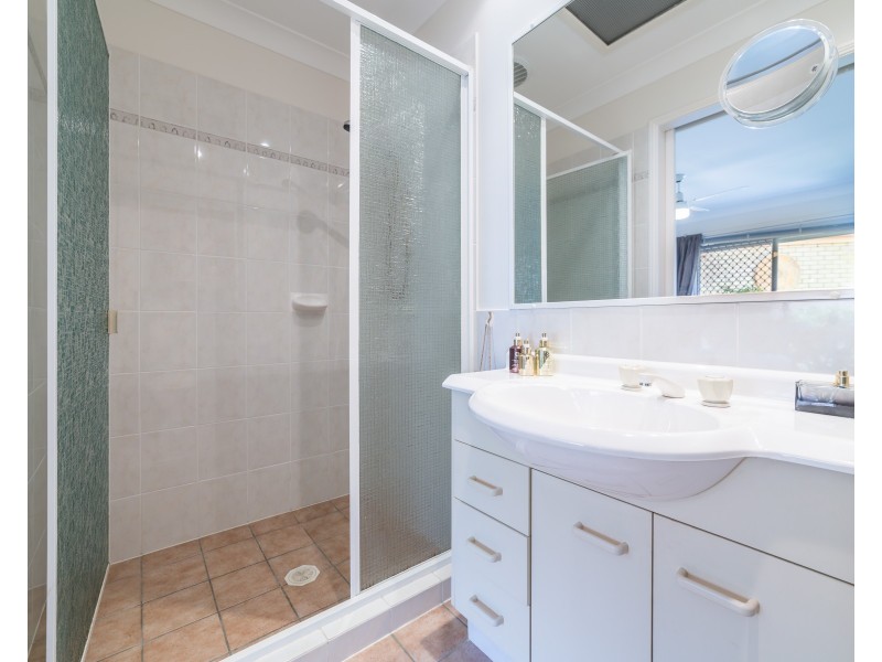 1/16 Catherine Court, Labrador QLD 4215