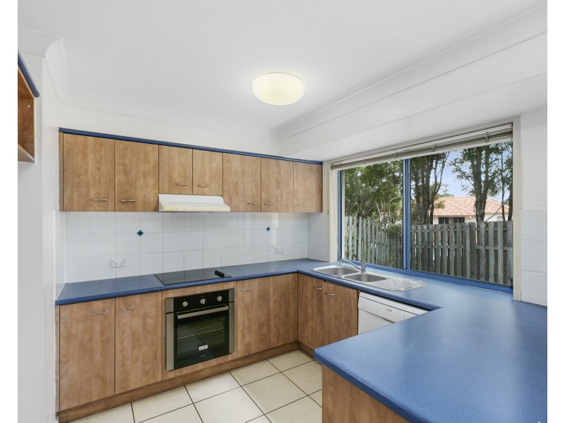 10/2 Studio Drive, Pacific Pines QLD 4211