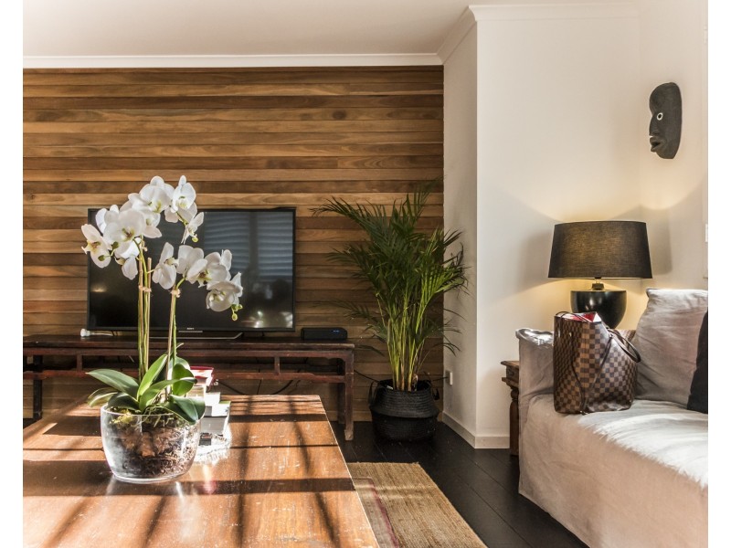 47 Palm Avenue, Surfers Paradise QLD 4217