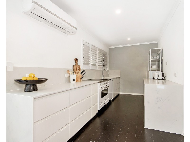 47 Palm Avenue, Surfers Paradise QLD 4217