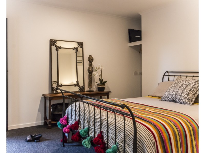 47 Palm Avenue, Surfers Paradise QLD 4217