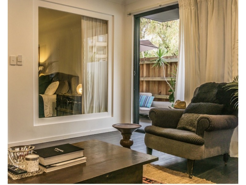 47 Palm Avenue, Surfers Paradise QLD 4217