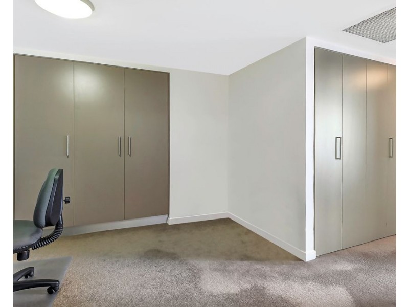 1377/56 Scarborough Street, Southport QLD 4215
