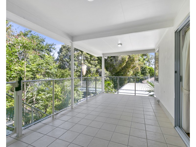 70 Benowa Road, Southport QLD 4215