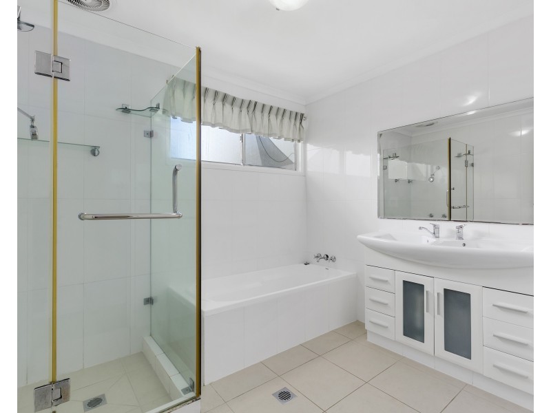 70 Benowa Road, Southport QLD 4215