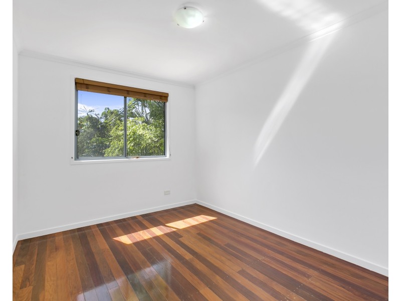 70 Benowa Road, Southport QLD 4215