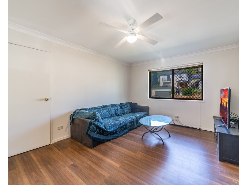 10 Cairngorm Street, Carrara QLD 4211