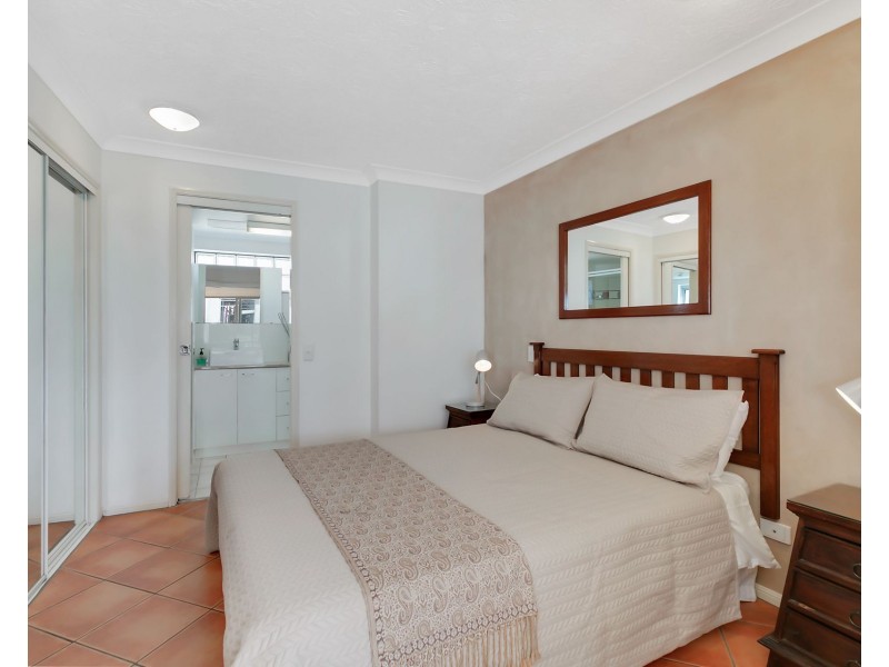 80/106 Marine Parade, Southport QLD 4215