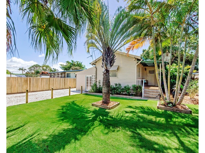 63 Kindra Avenue, Southport QLD 4215