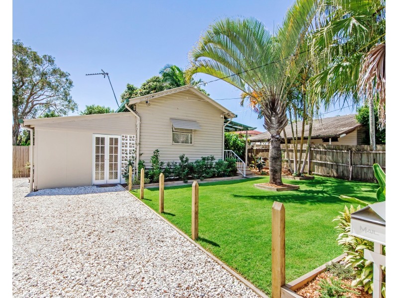 63 Kindra Avenue, Southport QLD 4215