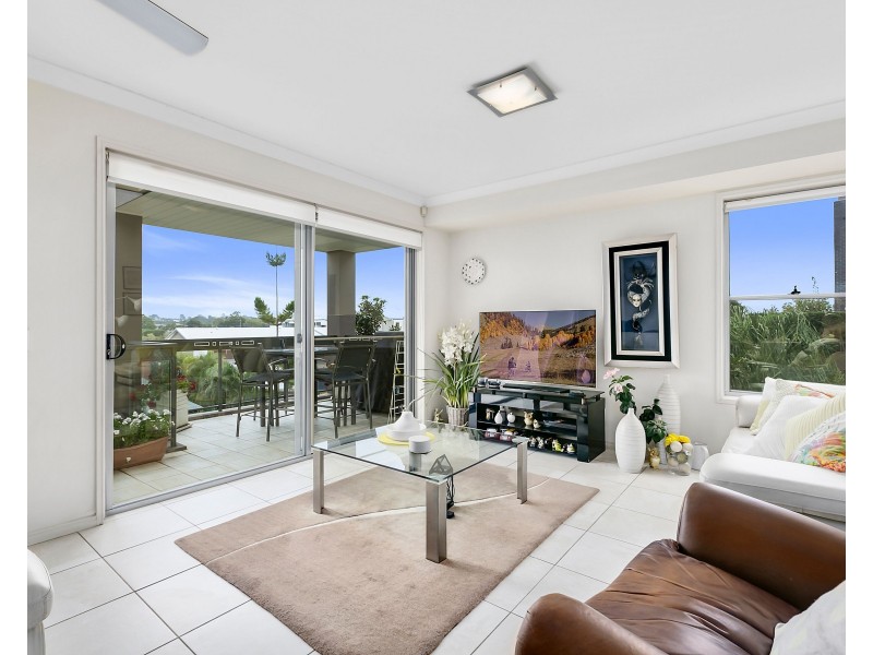 1/3108 The Boulevarde, Carrara QLD 4211