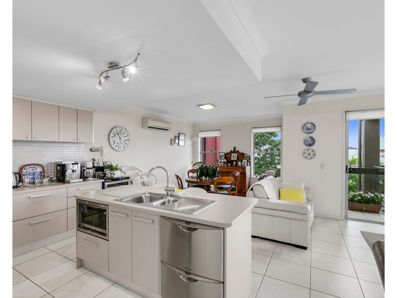 1/3108 The Boulevarde, Carrara QLD 4211