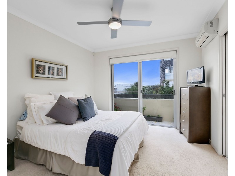 1/3108 The Boulevarde, Carrara QLD 4211