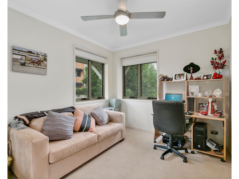 1/3108 The Boulevarde, Carrara QLD 4211