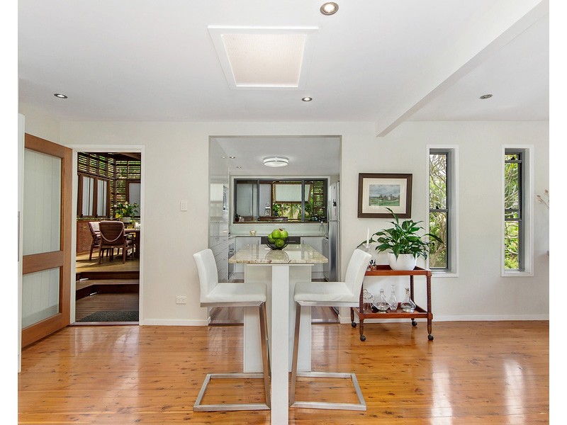 8 Coral Avenue, Labrador QLD 4215