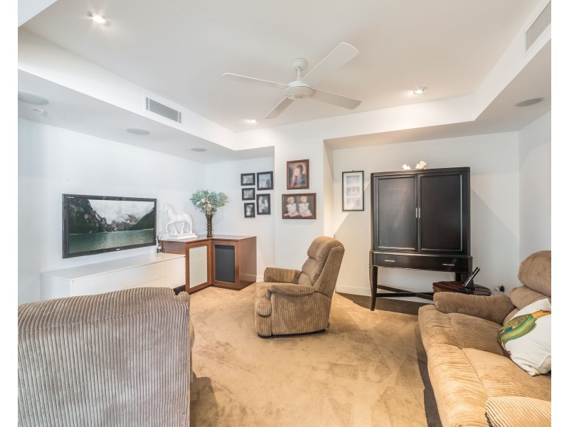 1302/323 Bayview Street, Hollywell QLD 4216