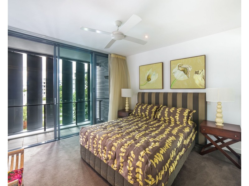 1302/323 Bayview Street, Hollywell QLD 4216