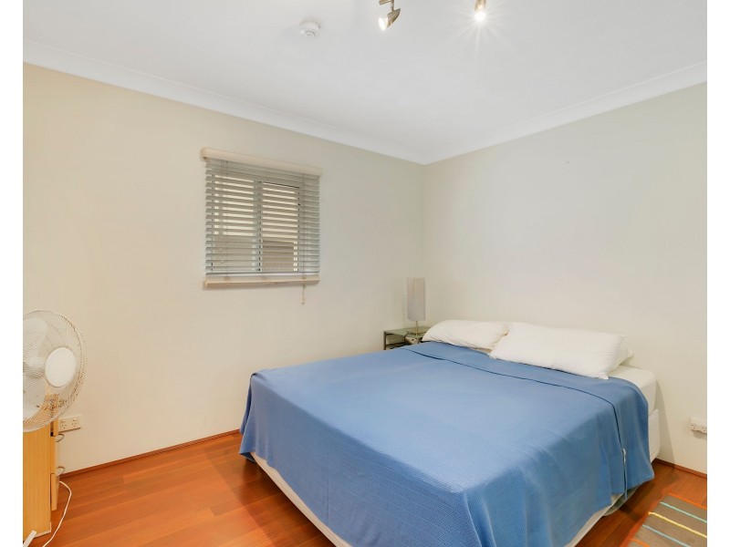 35/30 Marine Parade, Southport QLD 4215