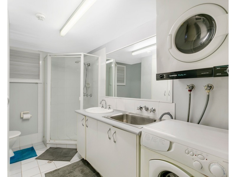 35/30 Marine Parade, Southport QLD 4215