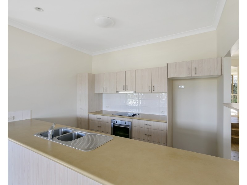2/6 Lacy Lane, Upper Coomera QLD 4209