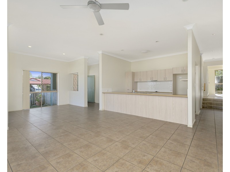 2/6 Lacy Lane, Upper Coomera QLD 4209