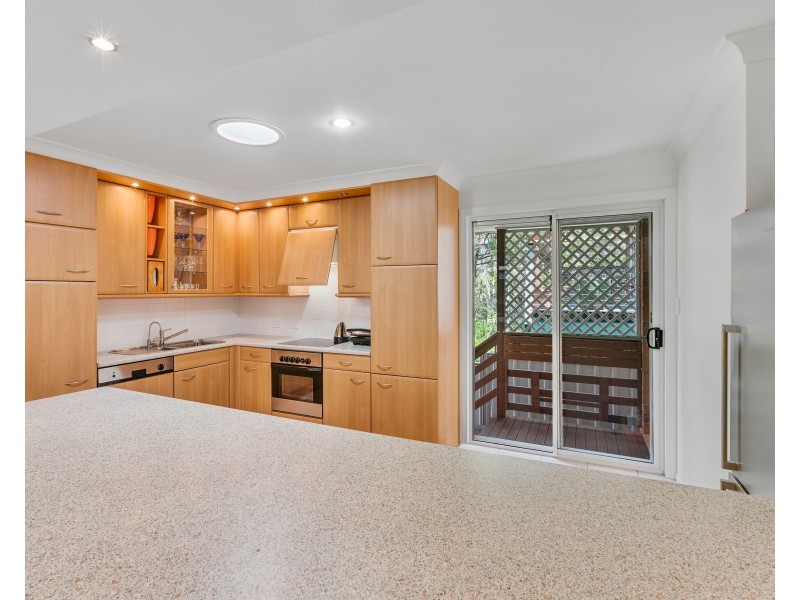 24 Beitz Avenue, Labrador QLD 4215