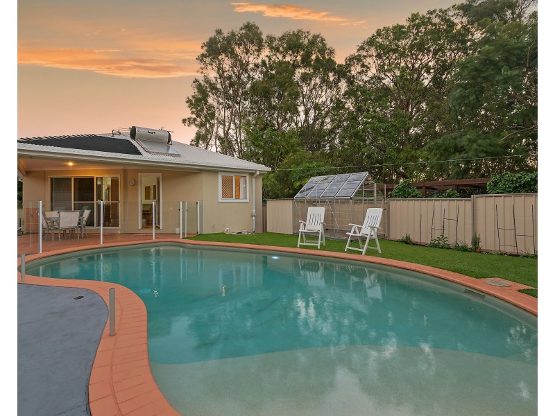 24 Beitz Avenue, Labrador QLD 4215