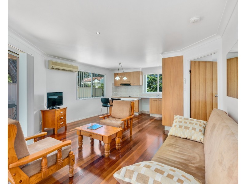 24 Beitz Avenue, Labrador QLD 4215