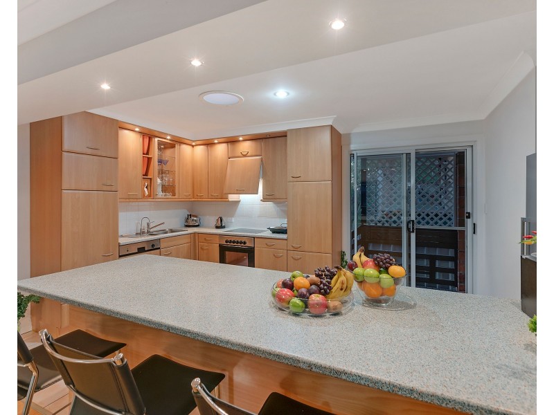 24 Beitz Avenue, Labrador QLD 4215