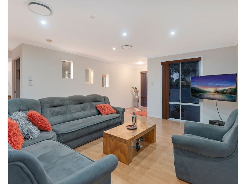 24 Beitz Avenue, Labrador QLD 4215