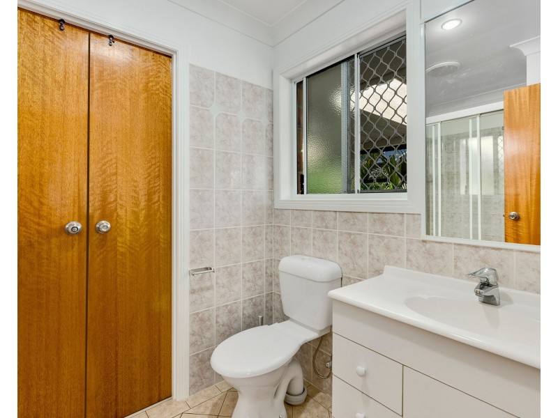 24 Beitz Avenue, Labrador QLD 4215