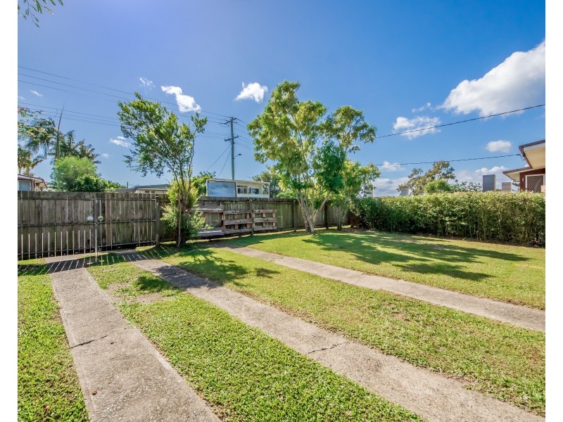 32 Shirley Street, Southport QLD 4215