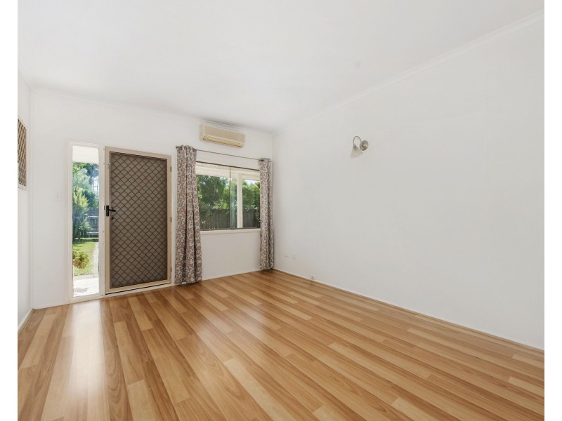 32 Shirley Street, Southport QLD 4215