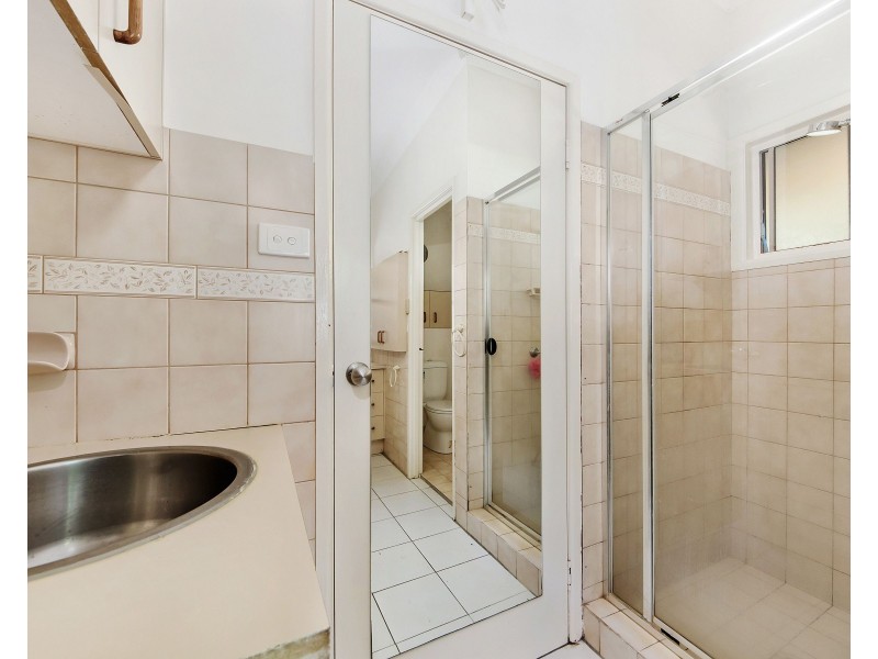 32 Shirley Street, Southport QLD 4215