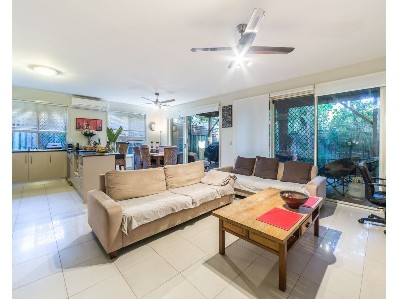1/104 Eugaree Street, Southport QLD 4215