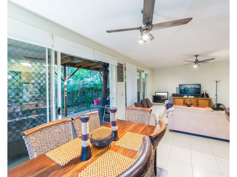 1/104 Eugaree Street, Southport QLD 4215