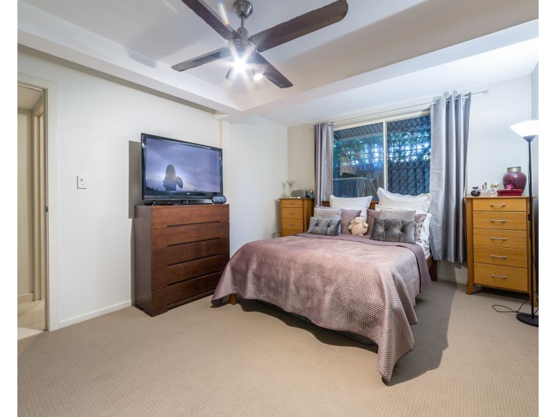 1/104 Eugaree Street, Southport QLD 4215