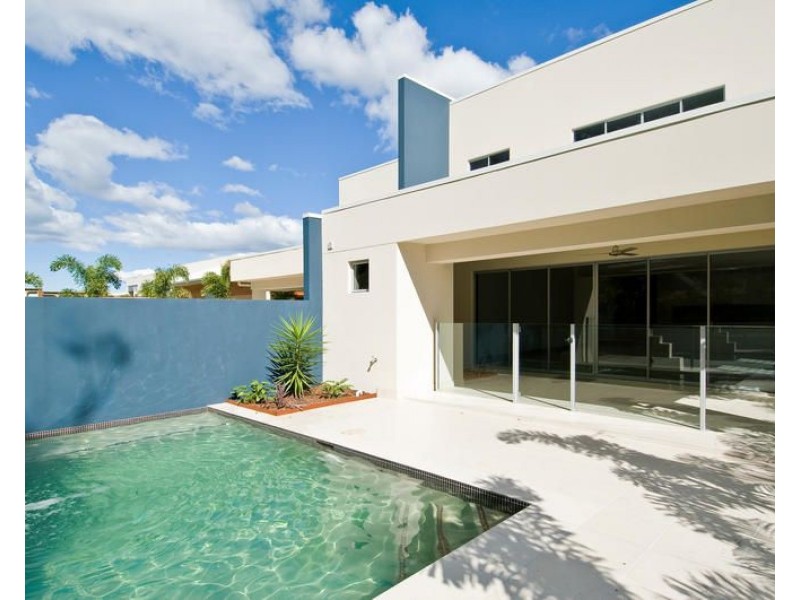 8006B Vista Drive, Benowa QLD 4217