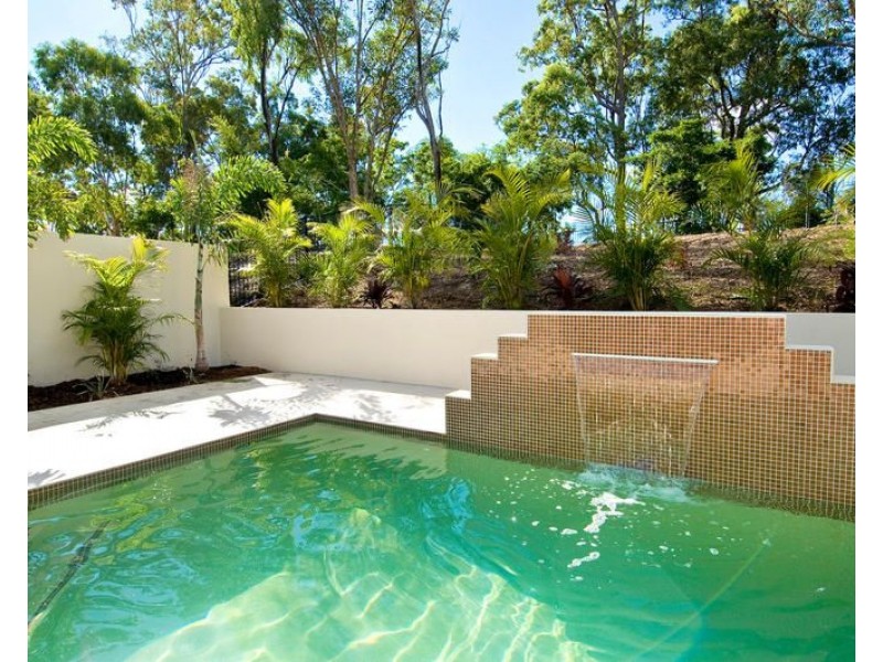 8006B Vista Drive, Benowa QLD 4217