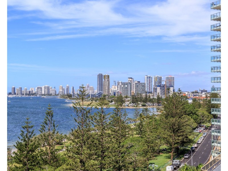 32/242-244 Marine Parade, Labrador QLD 4215